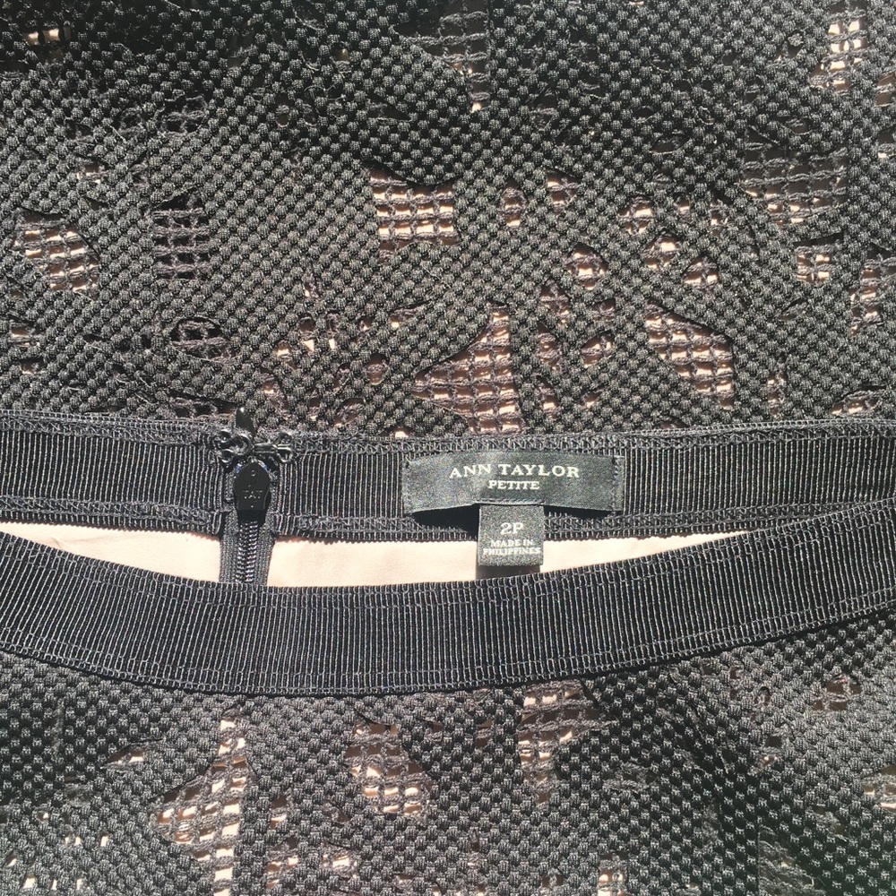 Ann Taylor black & nude skirt - Picture 3 of 4